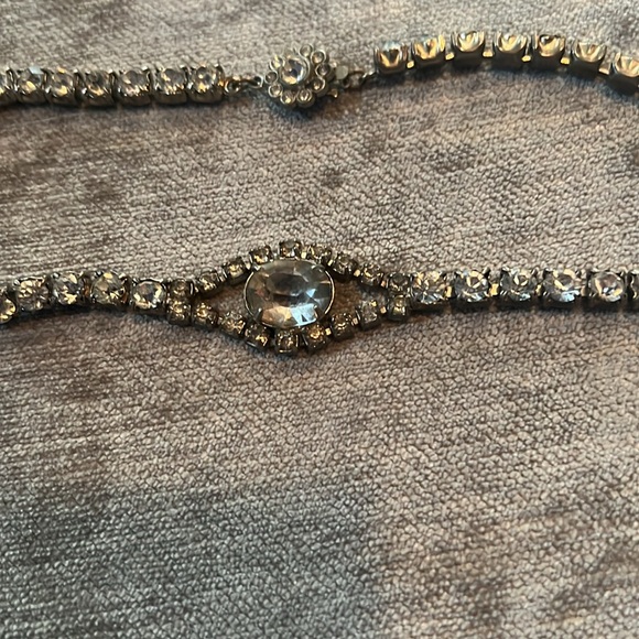 Gorgeous Vintage rhinestone choker 14” not adjustable - Picture 2 of 7